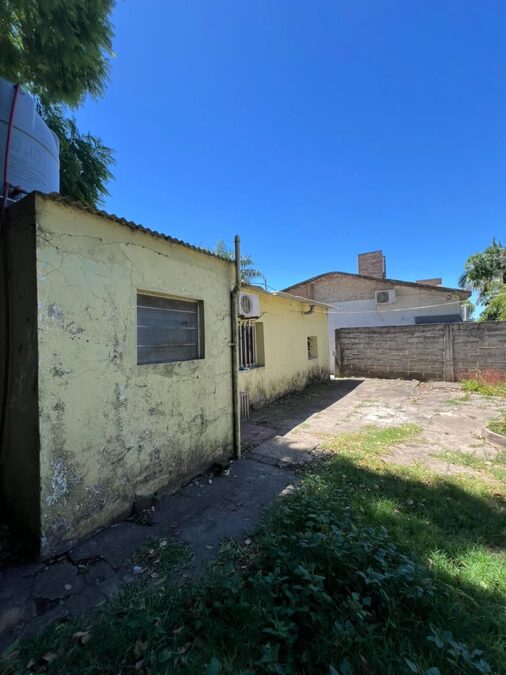 CASA EN BARRIO LOS PARAISOS