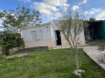 En venta casa a refaccionar | San Benito