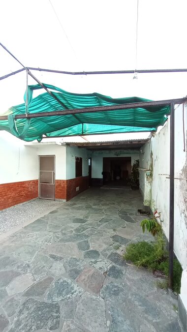 SE VENDE CASA EN ALDEA BRASILERA, zona Bar Mú