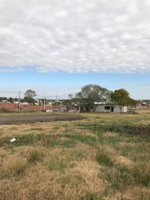 Se vende terreno amplio de 497m2 en Oro Verde