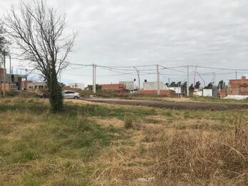 Se vende terreno amplio de 497m2 en Oro Verde