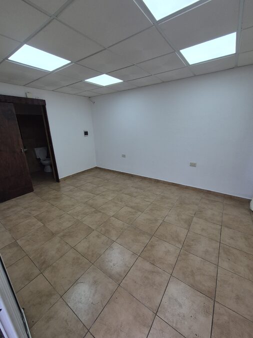 CASA 2 A 3 DORM VENTA PARANA ZONA EX HIPODROMO