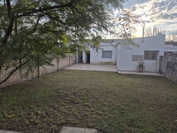 CASA 2 A 3 DORM VENTA PARANA ZONA EX HIPODROMO