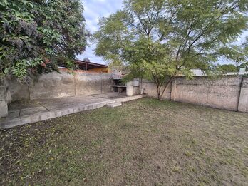 CASA 2 A 3 DORM VENTA PARANA ZONA EX HIPODROMO