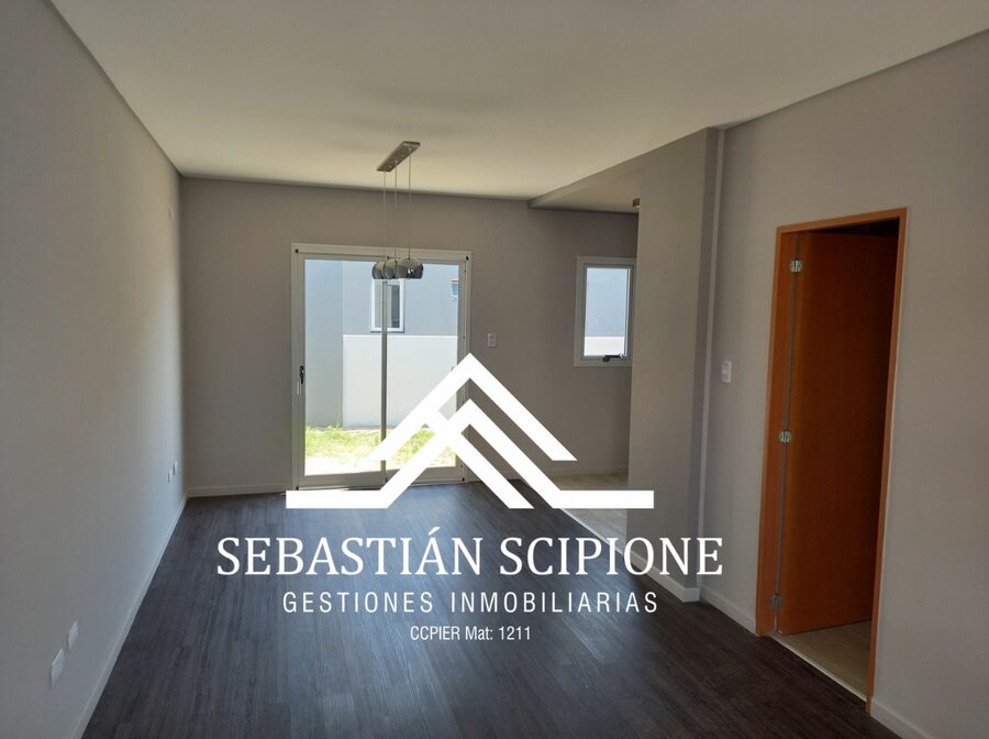 VENTA CASAS 2 DORM COMOLEJO CERRADO PARANA