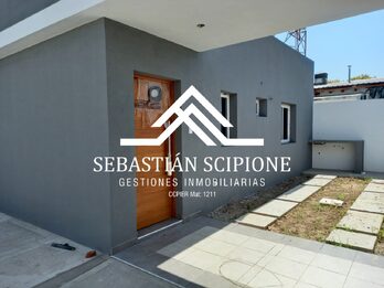 VENTA CASAS 2 DORM COMOLEJO CERRADO PARANA