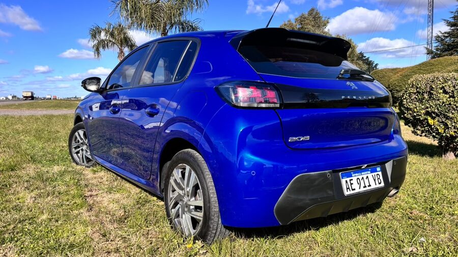 Peugeot 208 AT Feline tiptronic, 2021 único dueño.