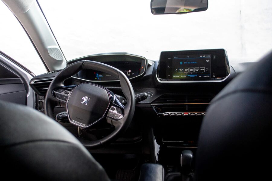 Peugeot 208 AT Feline tiptronic, 2021 único dueño.