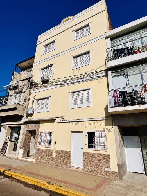 ALQUILER - Depto de 2 dorm Zona 5 esquinas