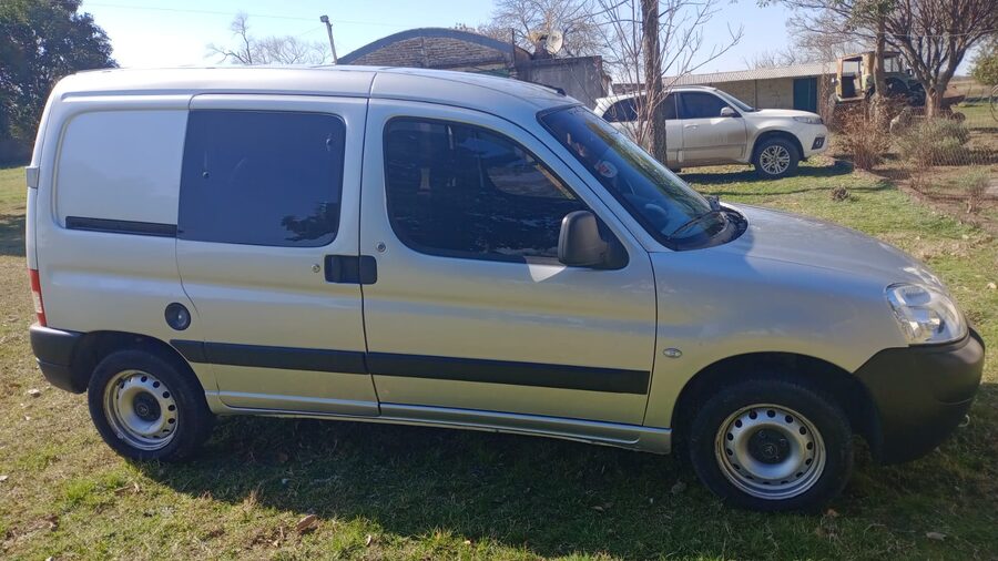 VENDO CITROEN BERLINGO 2016. C /GNC