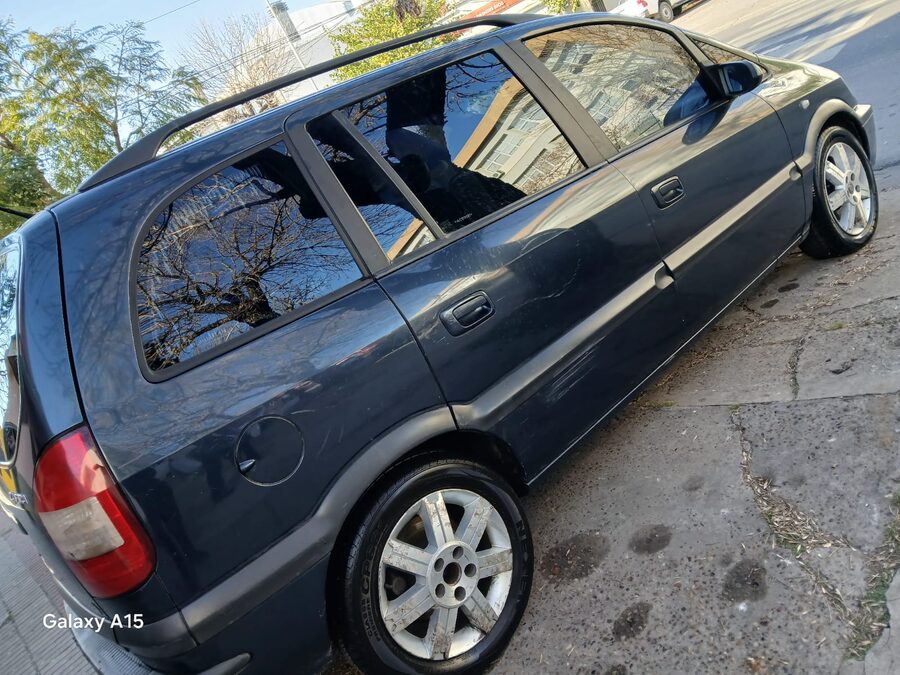 7 asientos-Chevrolet Zafira