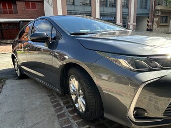 Vendo corolla XLI cvt 2022 único dueño