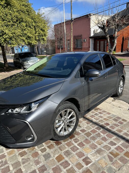 Vendo corolla XLI cvt 2022 único dueño