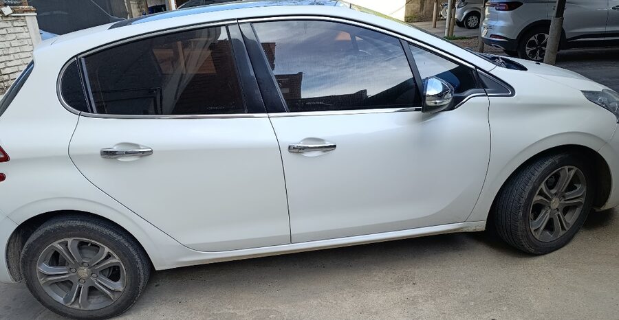 Vendo Peugeot 208 feline full 2013