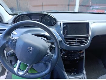 Vendo Peugeot 208 feline full 2013