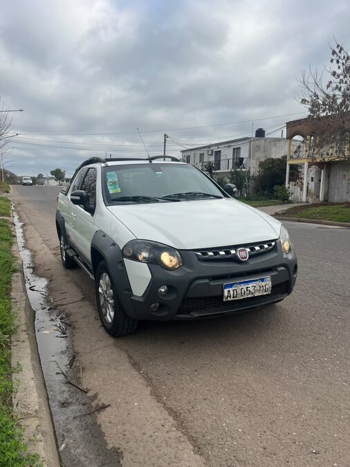 Vendo Fiat Strada Adventure 2018 GNC 5ta Impecable
