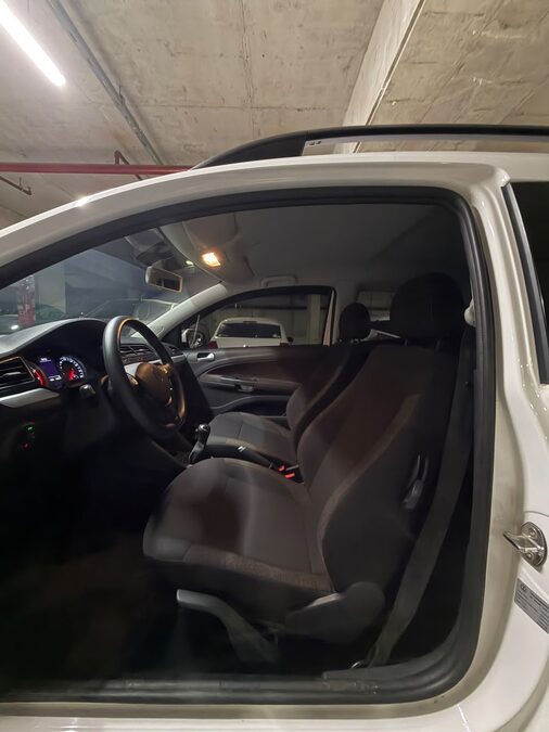 VENDO SAVEIRO 2025 CON 13 MIL KM
