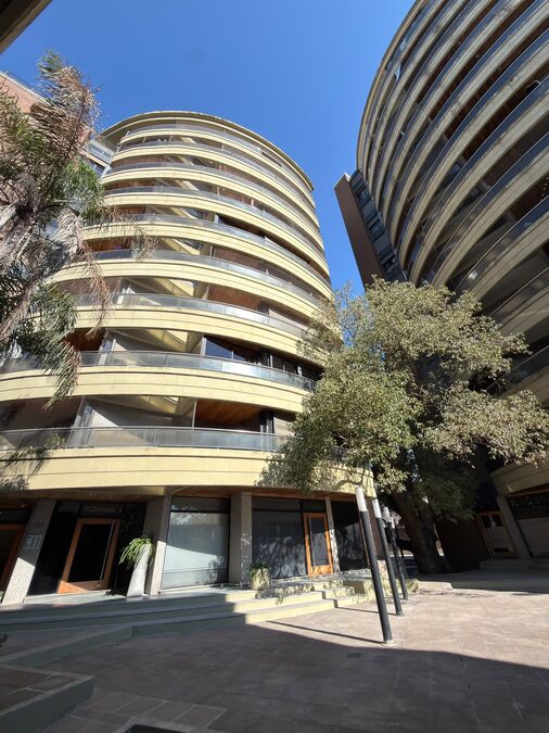 HERMOSO DEPARTAMENTO 2 DORMITORIOS - CORDOBA Y ALAMEDA.