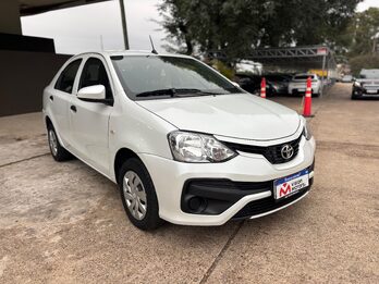 TOYOTA ETIOS 1.5 4 PTAS X. Recibo vehículos de menor y mayor valor.