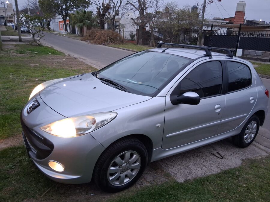 PEUGEOT 207 COMPACT 92MIL KM  REALES MOD 2011