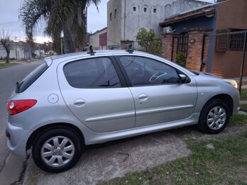 PEUGEOT 207 COMPACT 92MIL KM  REALES MOD 2011