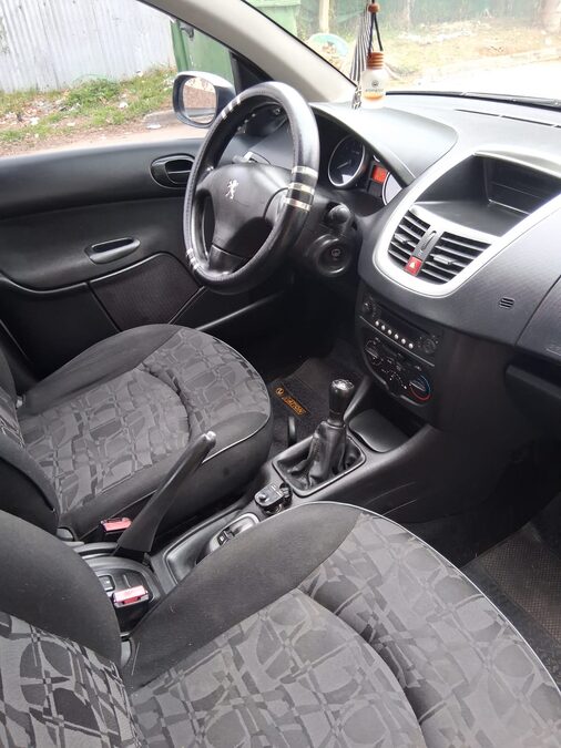 PEUGEOT 207 COMPACT 92MIL KM  REALES MOD 2011