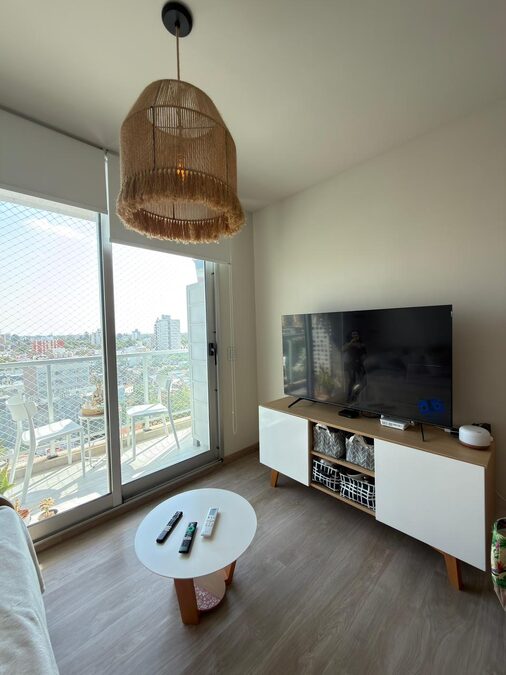 VENDO DEPARTAMENTO 1 DORMITORIO - SGO DEL ESTERO Y TEJEIRO.