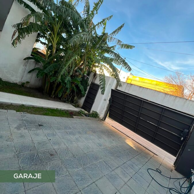 VENTA - CASA APTA CRÉDITO EN CALLE DIAMANTE, PARANÁ.
