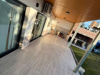 VENTA - CASA APTA CRÉDITO EN CALLE DIAMANTE, PARANÁ.