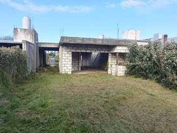 Vendo lote + construccion en Amaneceres del Seminario