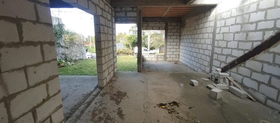 Vendo lote + construccion en Amaneceres del Seminario