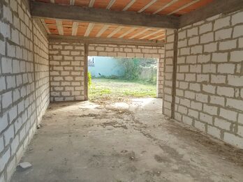 Vendo lote + construccion en Amaneceres del Seminario