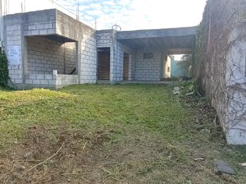 Vendo lote + construccion en Amaneceres del Seminario