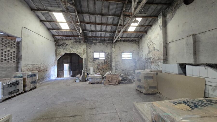 RAMIREZ BIENES RAICES VENDE GALPON EN ITUIZANGÓ CASI COURREGES |