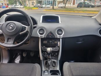 Acá la tenes.!! Renault Koleos 2.5 Dynamique 4x4 MT / 2012