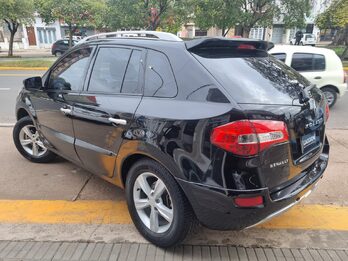 Acá la tenes.!! Renault Koleos 2.5 Dynamique 4x4 MT / 2012