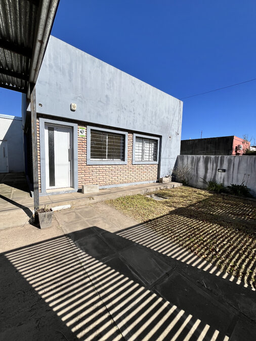 RAMIREZ BIENES RAICES VENDE | CASA 2 DORM CON GRAN TERRENO | NO APTA CRÉDITO