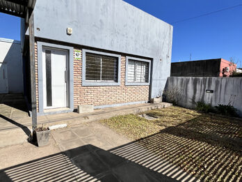 RAMIREZ BIENES RAICES VENDE | CASA 2 DORM CON GRAN TERRENO | NO APTA CRÉDITO