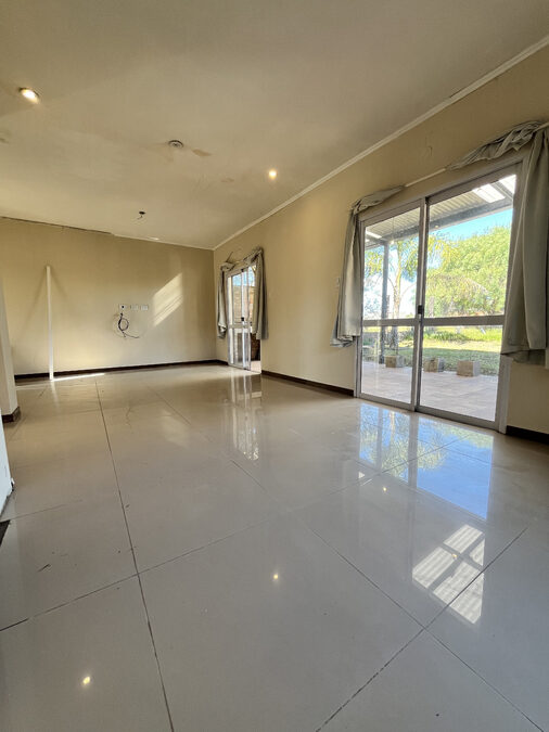 RAMIREZ BIENES RAICES VENDE | CASA 2 DORM CON GRAN TERRENO | NO APTA CRÉDITO