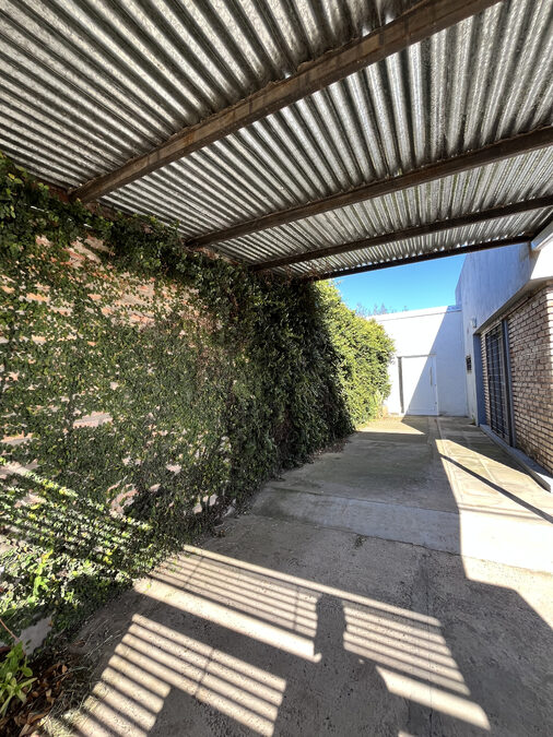RAMIREZ BIENES RAICES VENDE | CASA 2 DORM CON GRAN TERRENO | NO APTA CRÉDITO