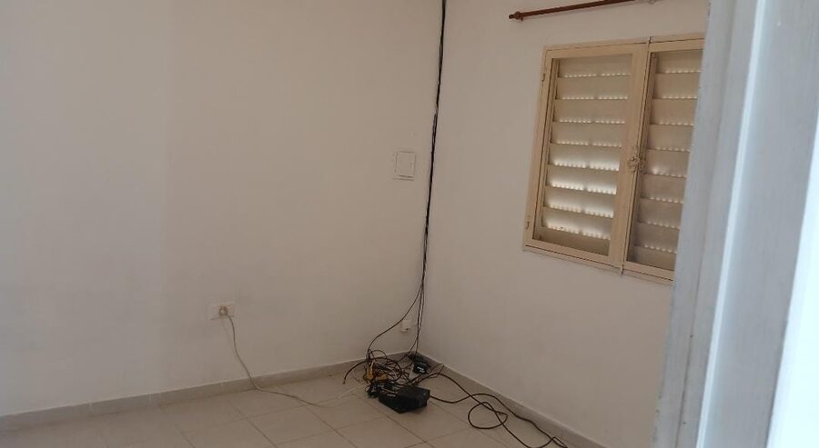 VENDO EXCELENTE CASA 3 DORMITORIOS - 400 VIVIENDAS COLONIA AVELLANEDA - IAPV (CANCELADA)