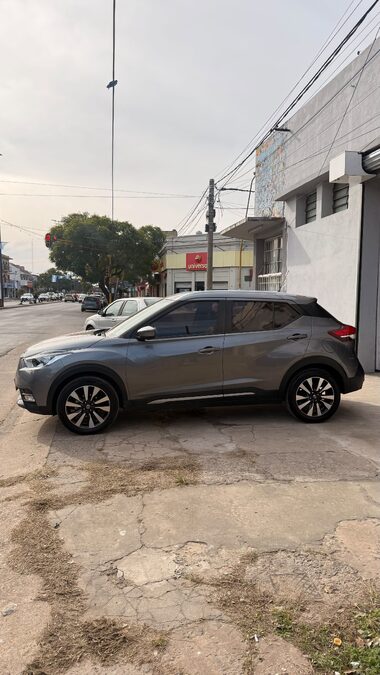 NISSAN KICKS EXCLUSIVE CVT