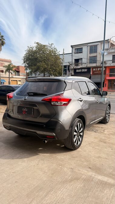 NISSAN KICKS EXCLUSIVE CVT