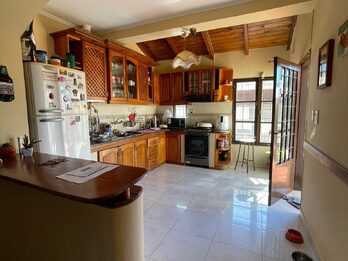 En venta excelente chalet – calle Estado de Israel