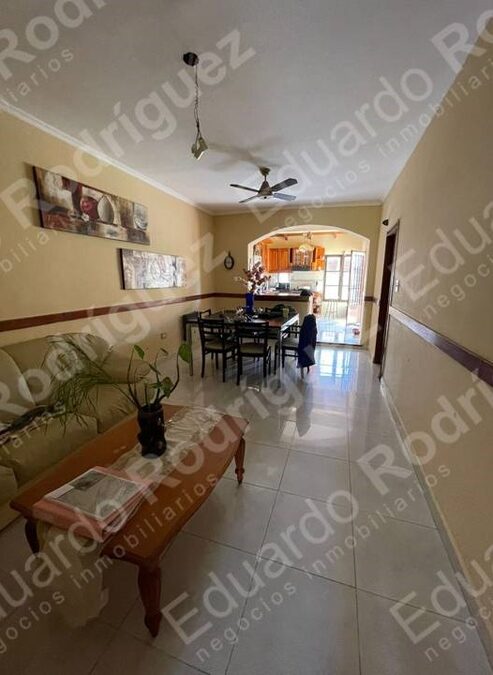 En venta excelente chalet – calle Estado de Israel