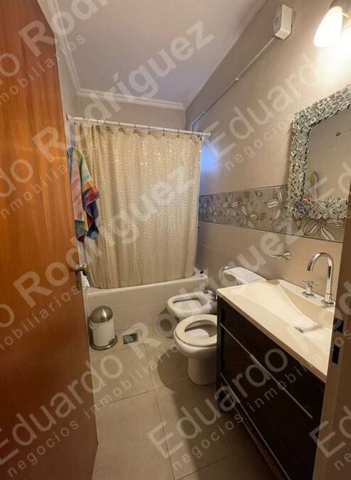 En venta excelente chalet – calle Estado de Israel