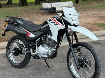VENDO XR 150 2025 CON 1200 KM