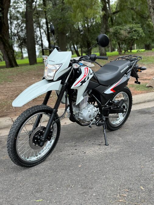 VENDO XR 150 2025 CON 1200 KM