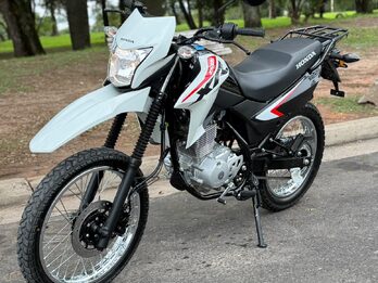 VENDO XR 150 2025 CON 1200 KM