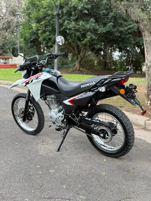 VENDO XR 150 2025 CON 1200 KM